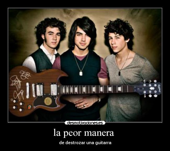 la peor manera - de destrozar una guitarra