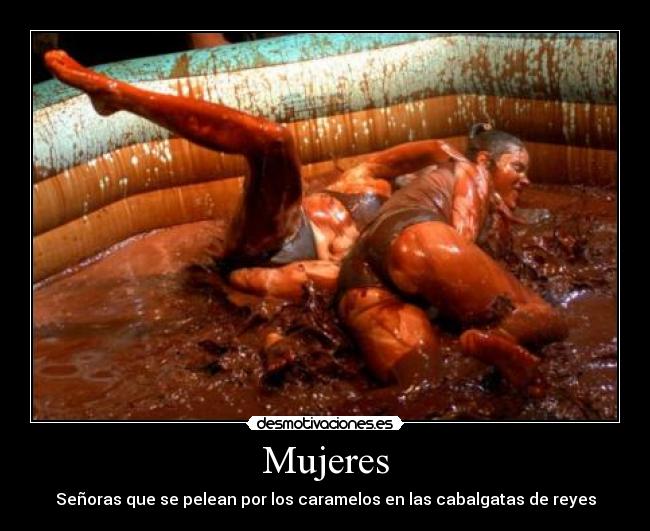 Mujeres - Señoras que se pelean por los caramelos en las cabalgatas de reyes