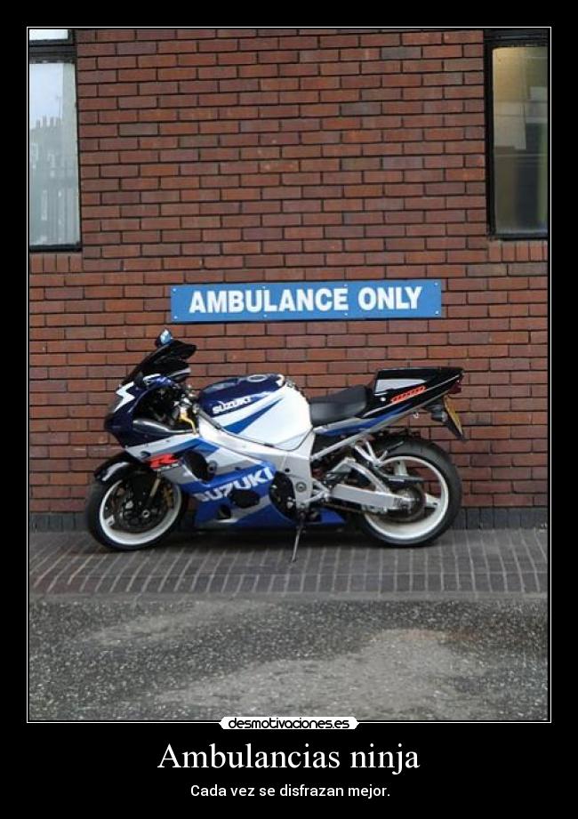 Ambulancias ninja - Cada vez se disfrazan mejor.
