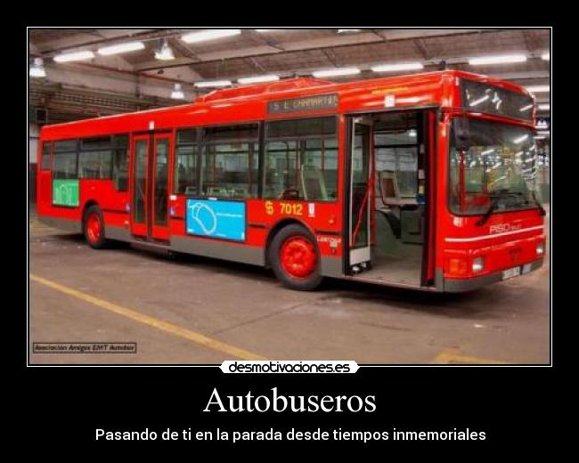 Autobuseros - Pasando de ti en la parada desde tiempos inmemoriales