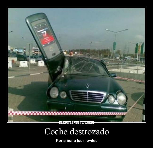 Coche destrozado - 