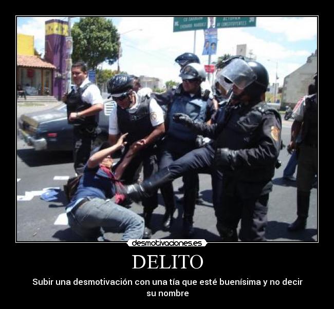 carteles delito tia buena nombre desmotivaciones