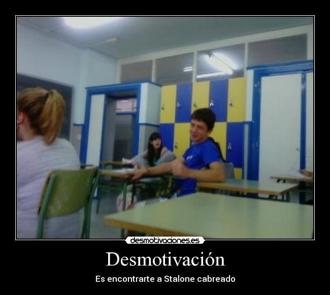 carteles ayudanfutratocambiopots desmotivaciones