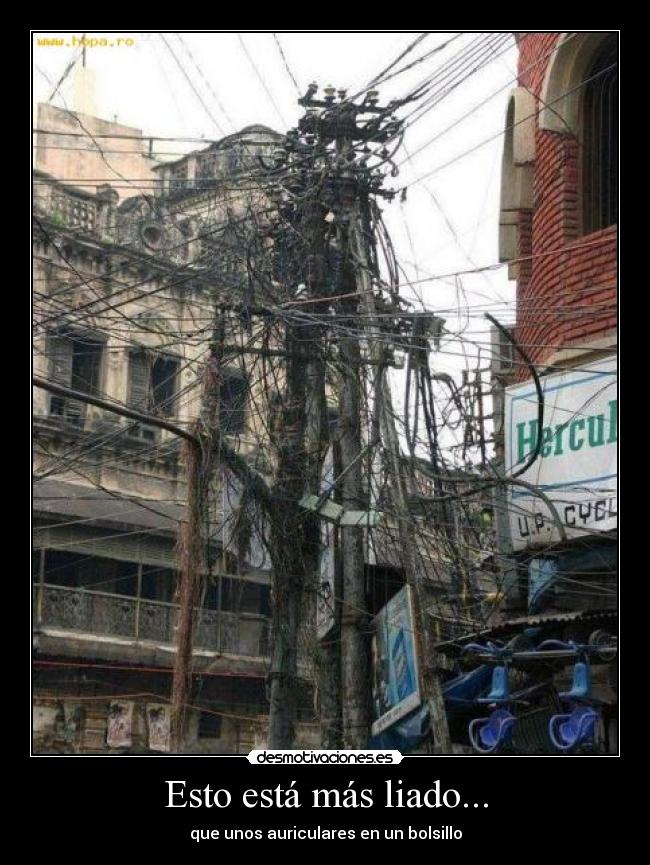Esto está más liado... - que unos auriculares en un bolsillo