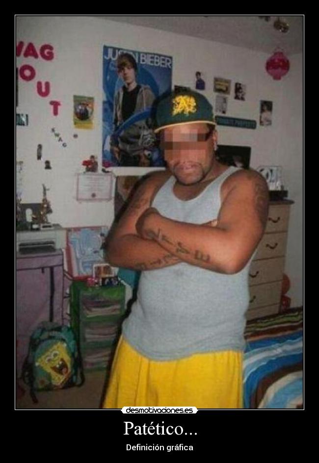 Patético... -