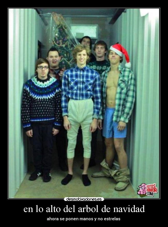 en lo alto del arbol de navidad - ahora se ponen manos y no estrelas