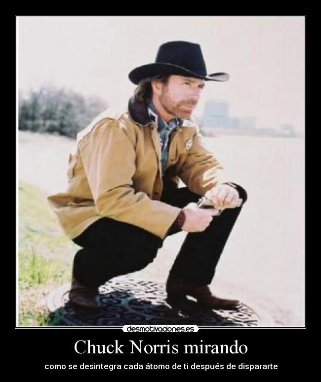 Chuck Norris mirando - 