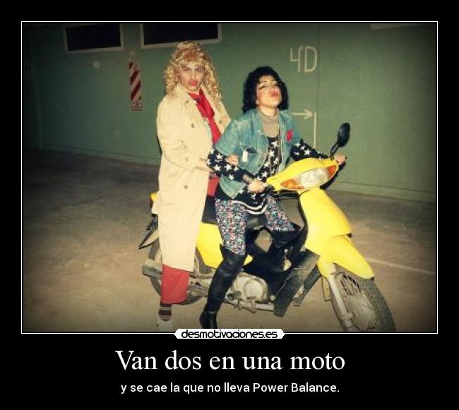 Van dos en una moto - 