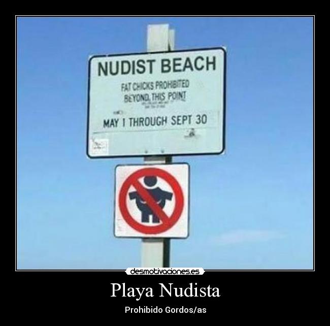 carteles playa nudista desmotivaciones
