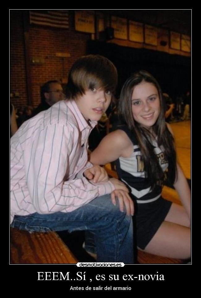 EEEM..Sí , es su ex-novia - Antes de salir del armario