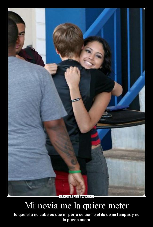 Mi novia me la quiere meter - lo que ella no sabe es que mi perro se comio el ilo de mi tampax y no lo puedo sacar