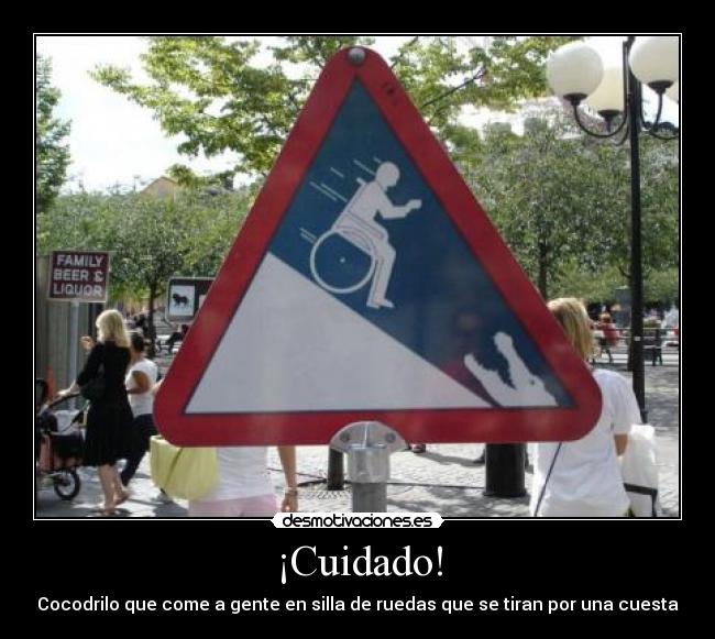 ¡Cuidado! - Cocodrilo que come a gente en silla de ruedas que se tiran por una cuesta