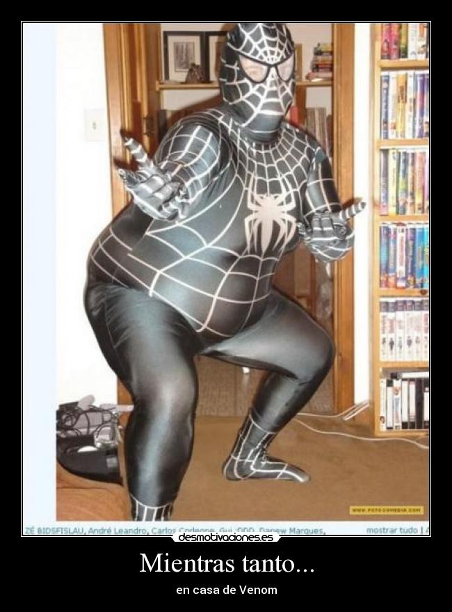 Mientras tanto... - en casa de Venom