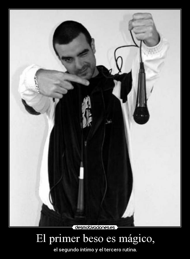 carteles beso desmotivaciones