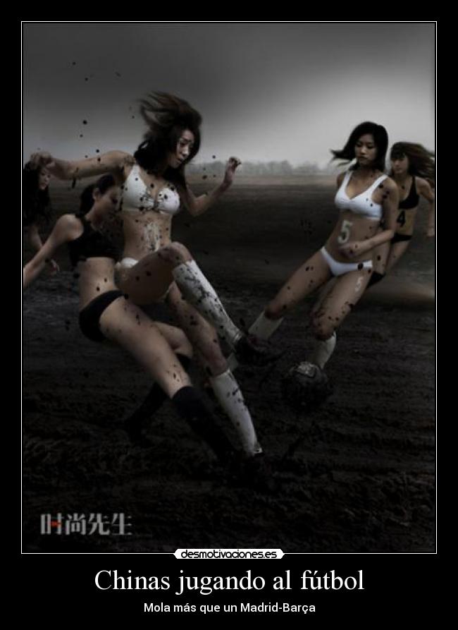 Chinas jugando al fútbol - 