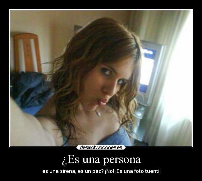 ¿Es una persona - es una sirena, es un pez? ¡No! ¡Es una foto tuenti!