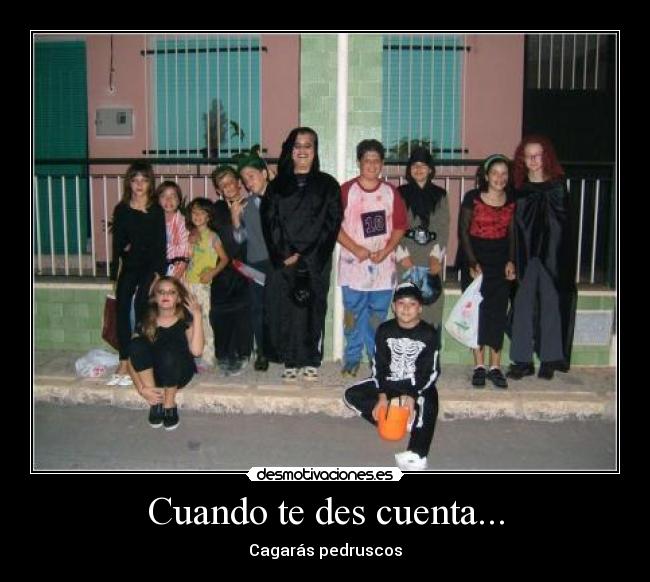 carteles halloween miedo frikis subnormal gilipollas desmotivaciones