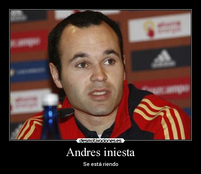 Andres iniesta - Se está riendo