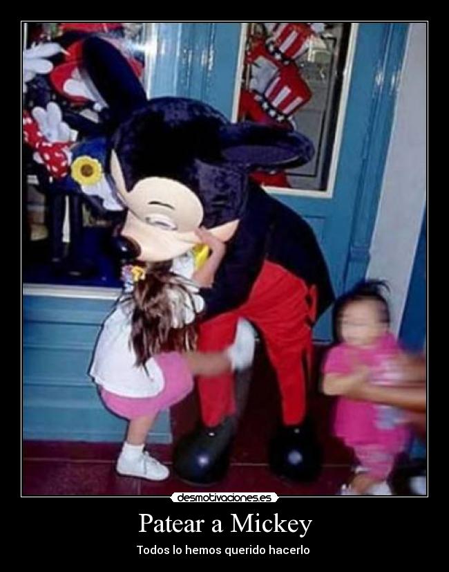 Patear a Mickey - 