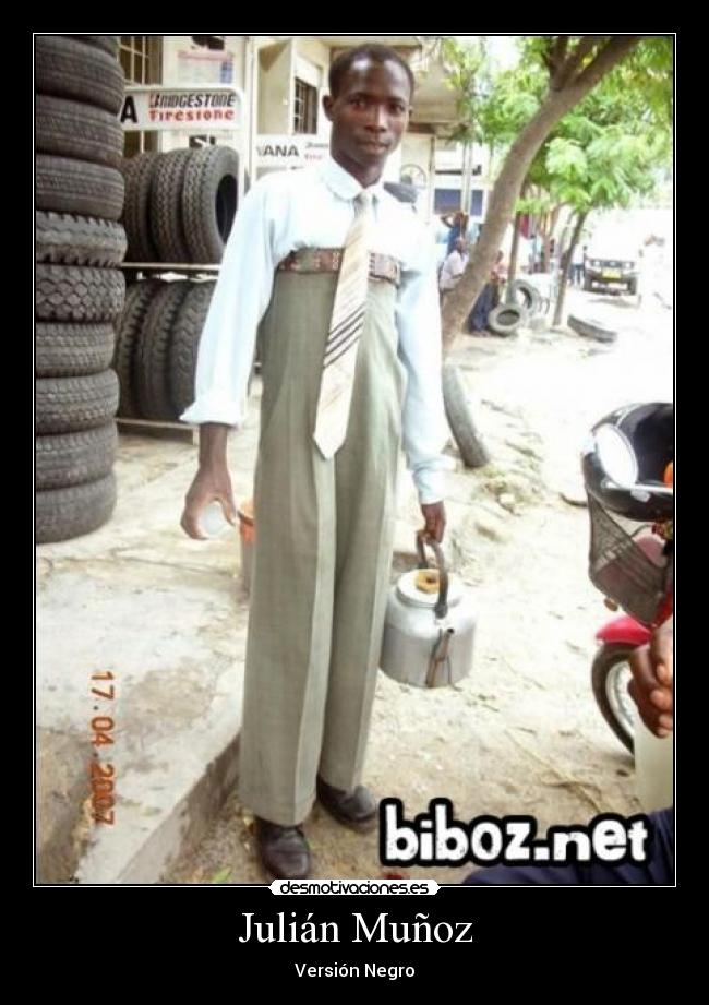 Julián Muñoz - Versión Negro