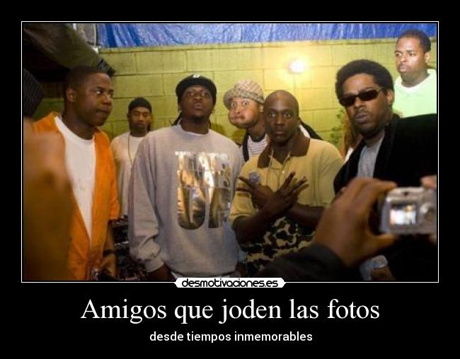 Amigos que joden las fotos - 