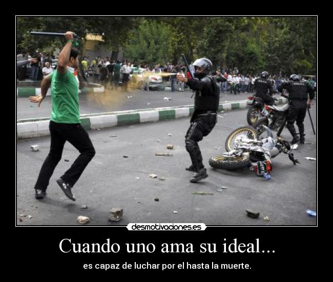 carteles cuando uno ama ideal desmotivaciones