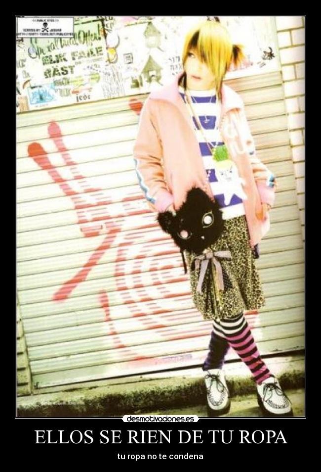 ELLOS SE RIEN DE TU ROPA -