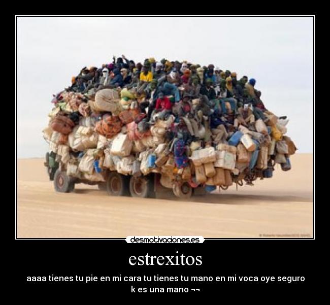 estrexitos - aaaa tienes tu pie en mi cara tu tienes tu mano en mi voca oye seguro
k es una mano ¬¬