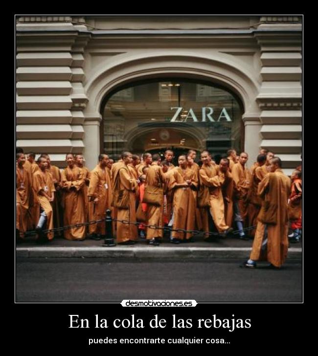 En la cola de las rebajas - puedes encontrarte cualquier cosa...