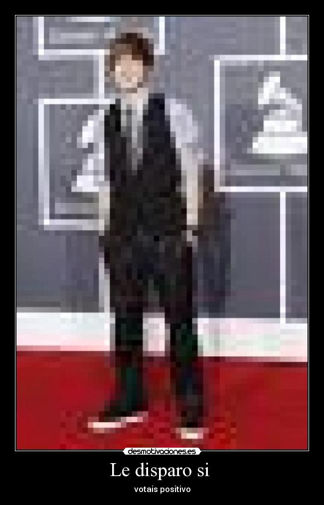 Le disparo si -