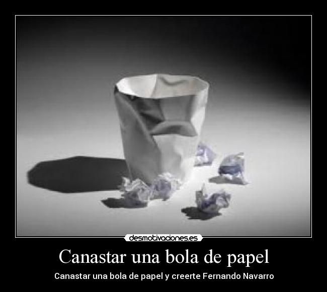 Canastar una bola de papel - 