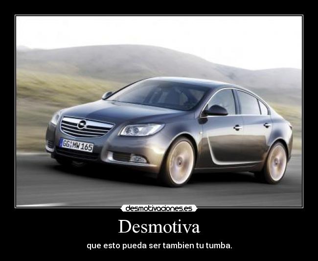 carteles coche tumba desmotiva desmotivaciones