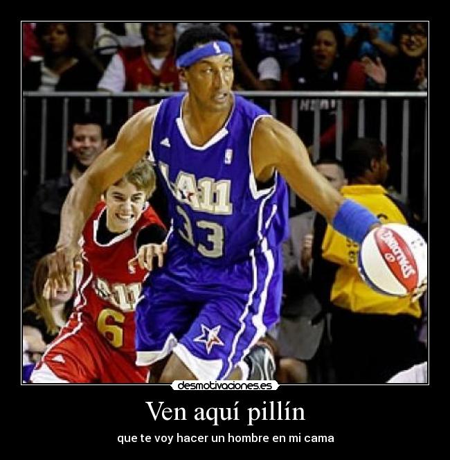 Ven aquí pillín - que te voy hacer un hombre en mi cama