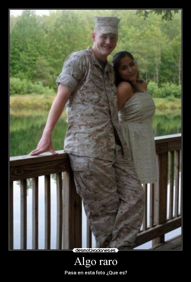 carteles algo raro desmotivaciones