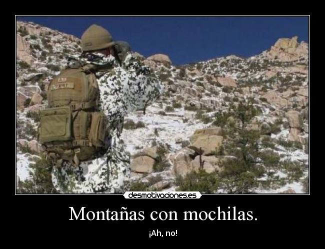 Montañas con mochilas. -