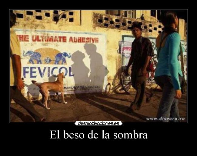 carteles beso desmotivaciones