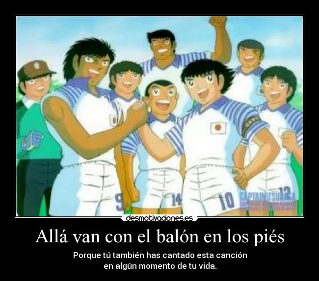 Allá van con el balón en los piés -