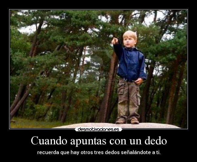 carteles senalar dedos desmotivaciones