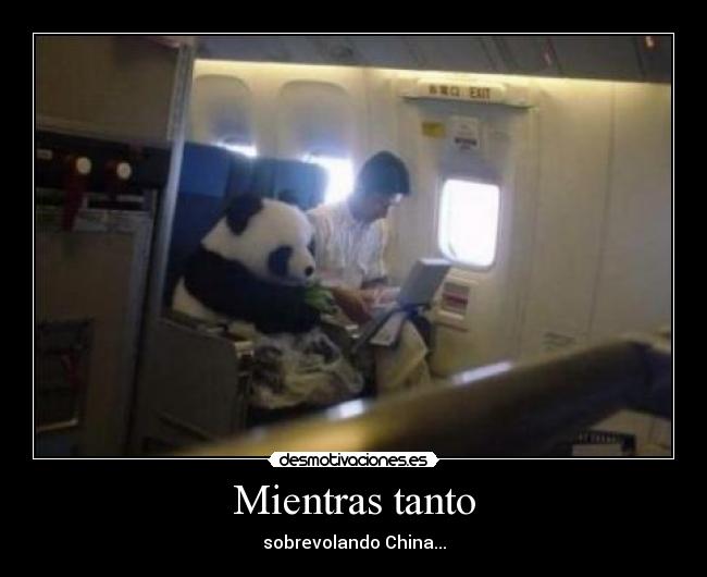 Mientras tanto - sobrevolando China...
