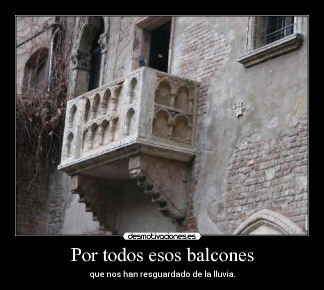 Por todos esos balcones -