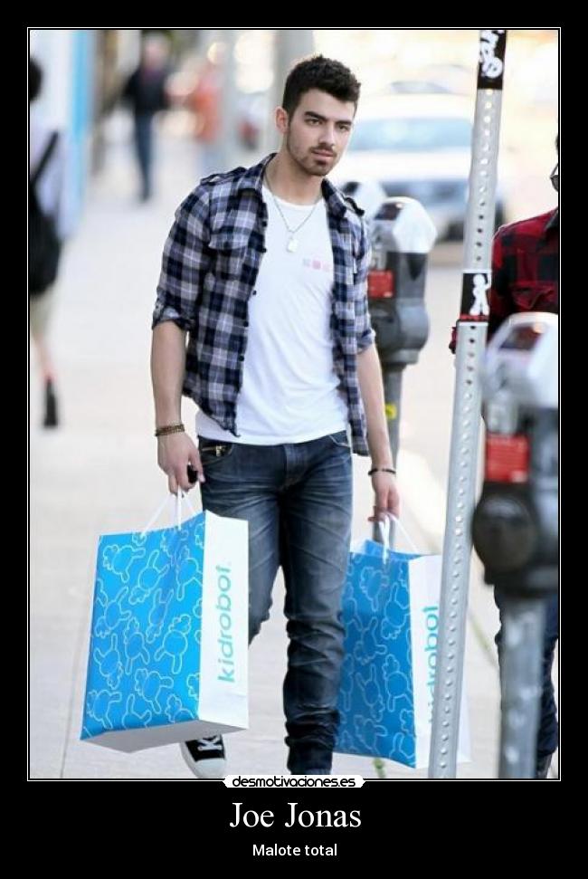 Joe Jonas - 