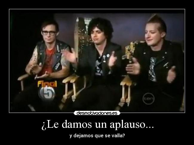 carteles damos aplauso desmotivaciones