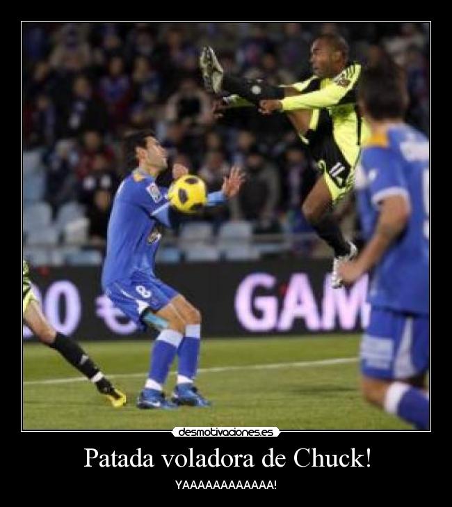 Patada voladora de Chuck! - 