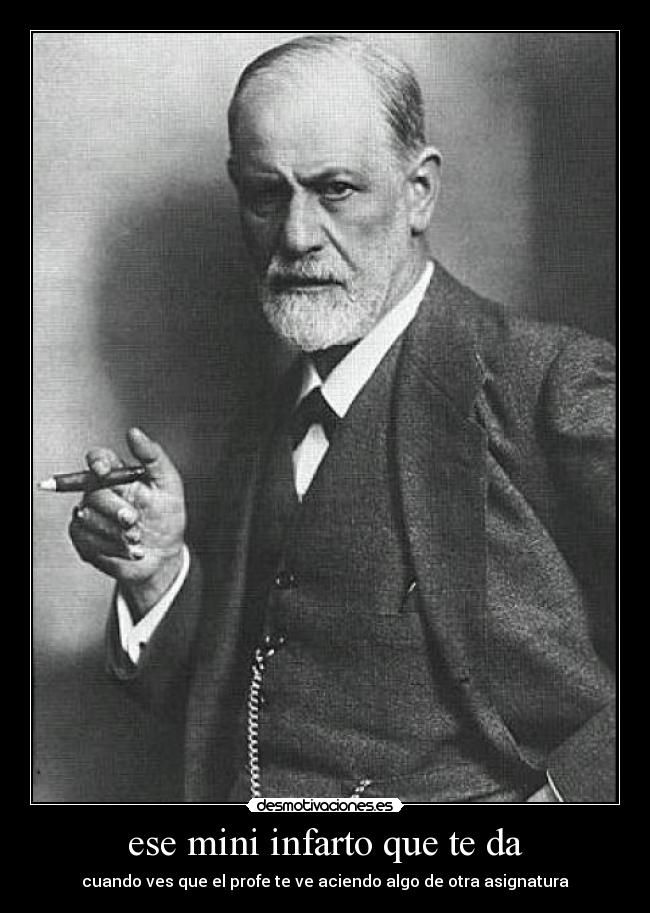 ese mini infarto que te da - cuando ves que el profe te ve aciendo algo de otra asignatura