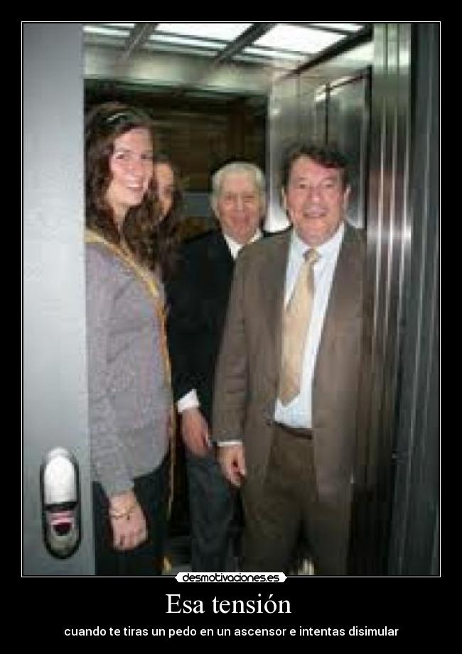 carteles pedo ascensor desmotivaciones
