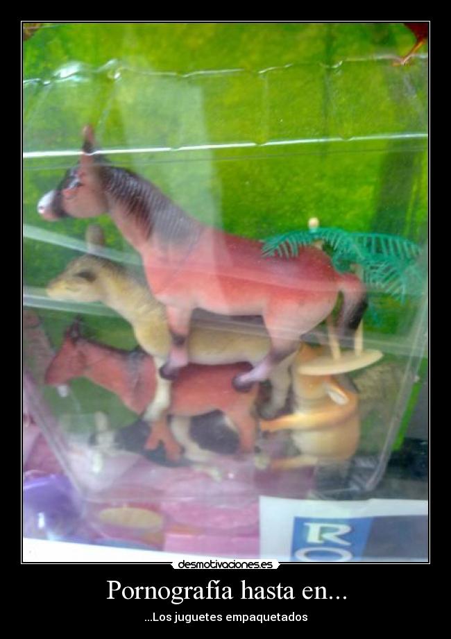 carteles porno juguetes empaquetados desmotivaciones