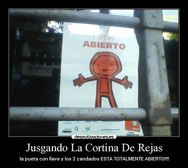 Jusgando La Cortina De Rejas - 
