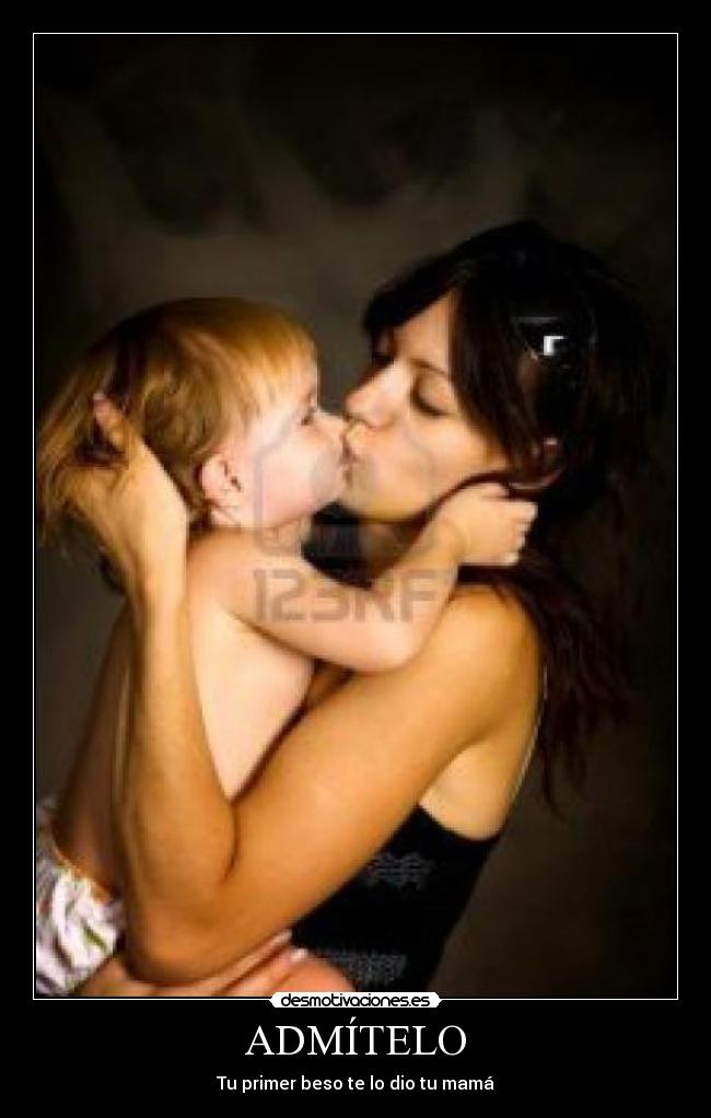 carteles madres beso piquito bebes desmotivaciones