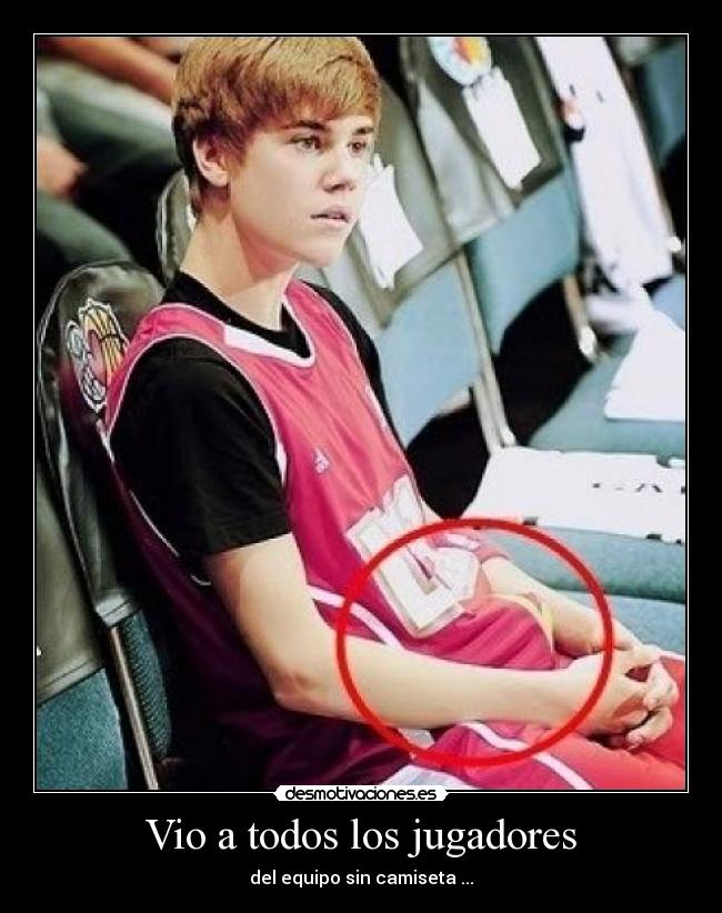 Vio a todos los jugadores - del equipo sin camiseta ...