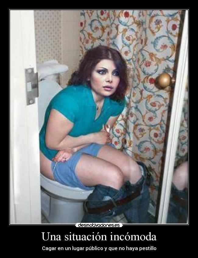 Una situación incómoda - Cagar en un lugar público y que no haya pestillo